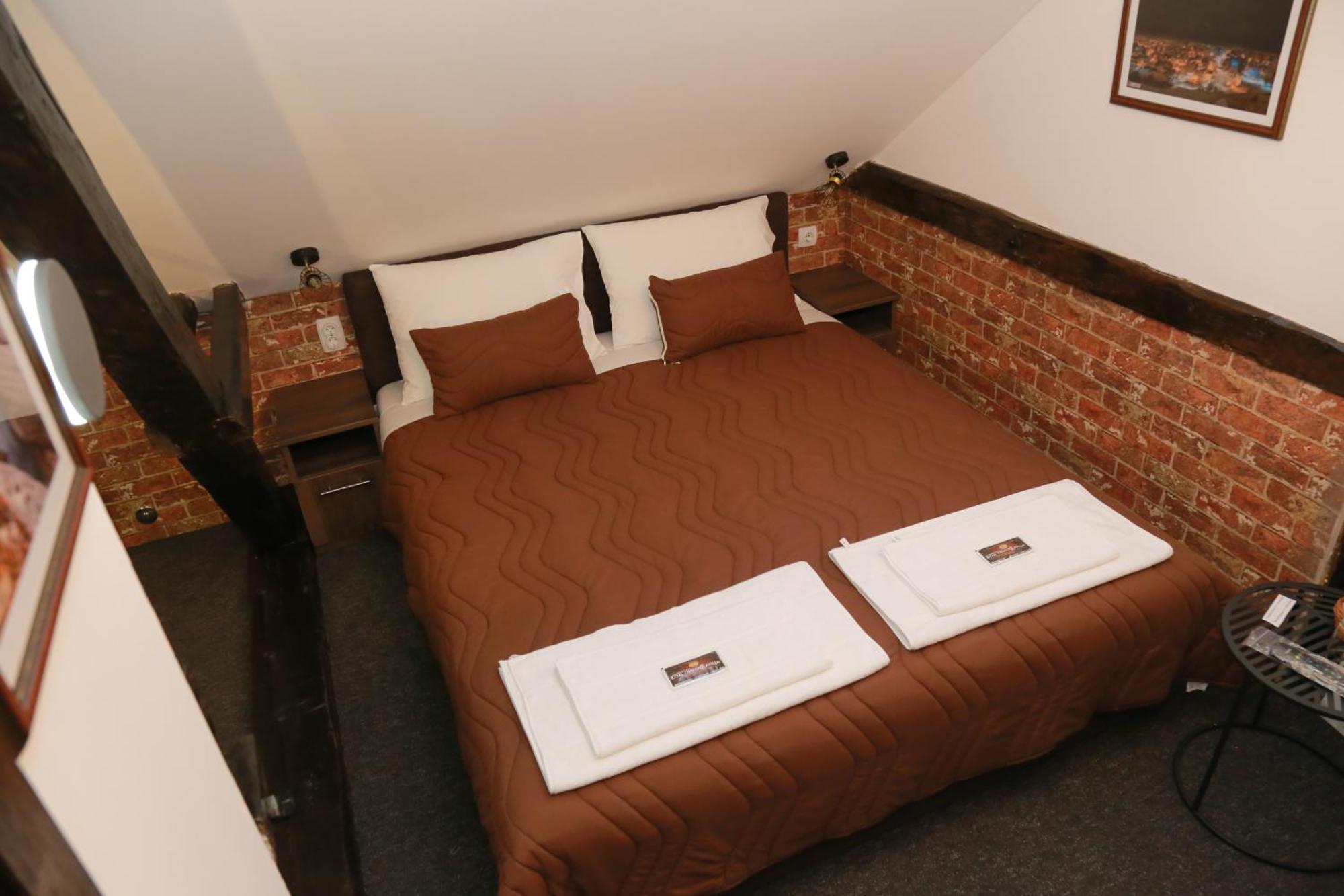 Pirocanac Rooms & Restaurant "Breakfast-Lunch-Dinner" Pirot Værelse billede