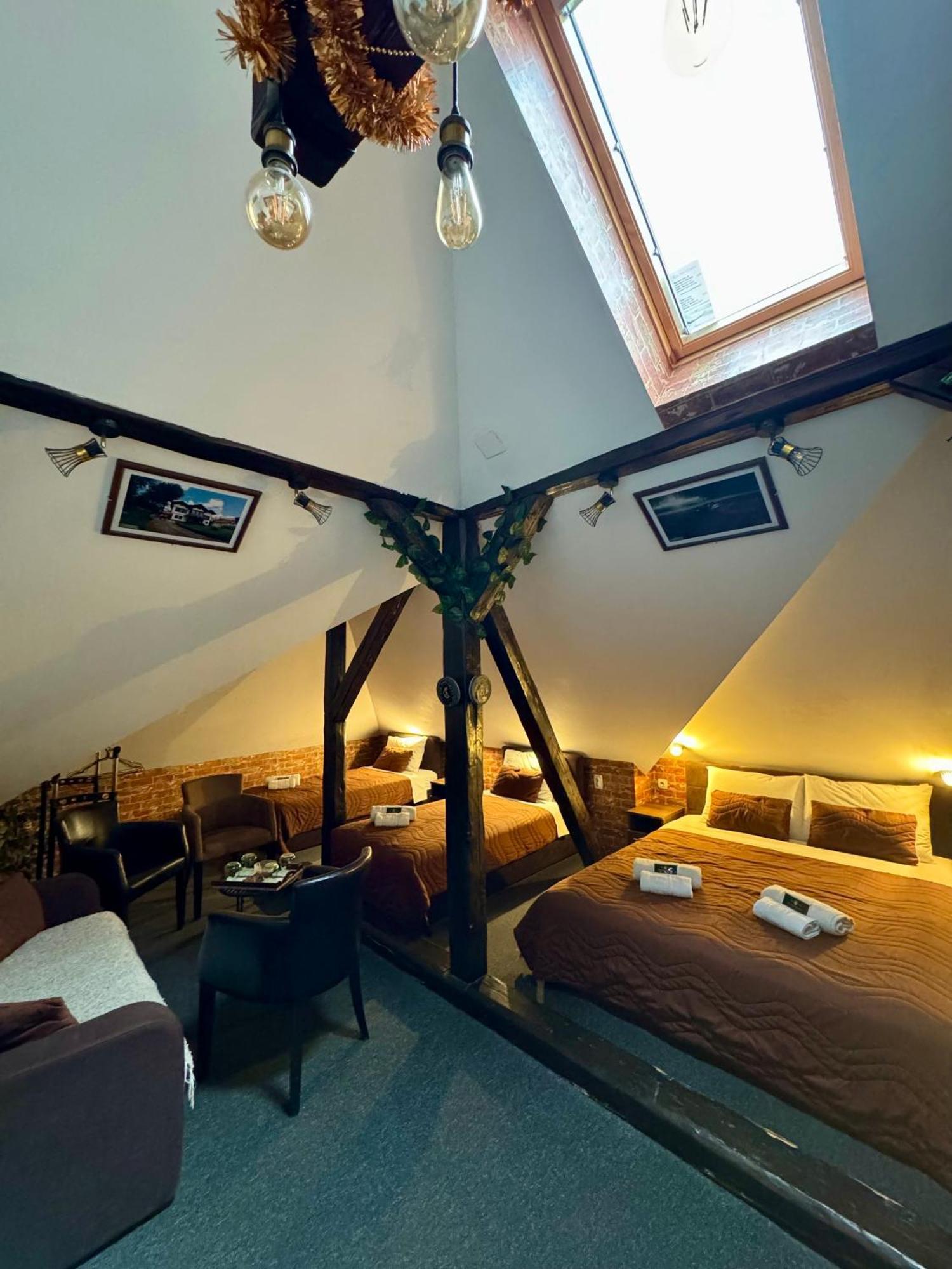 Pirocanac Rooms & Restaurant "Breakfast-Lunch-Dinner" Pirot Eksteriør billede