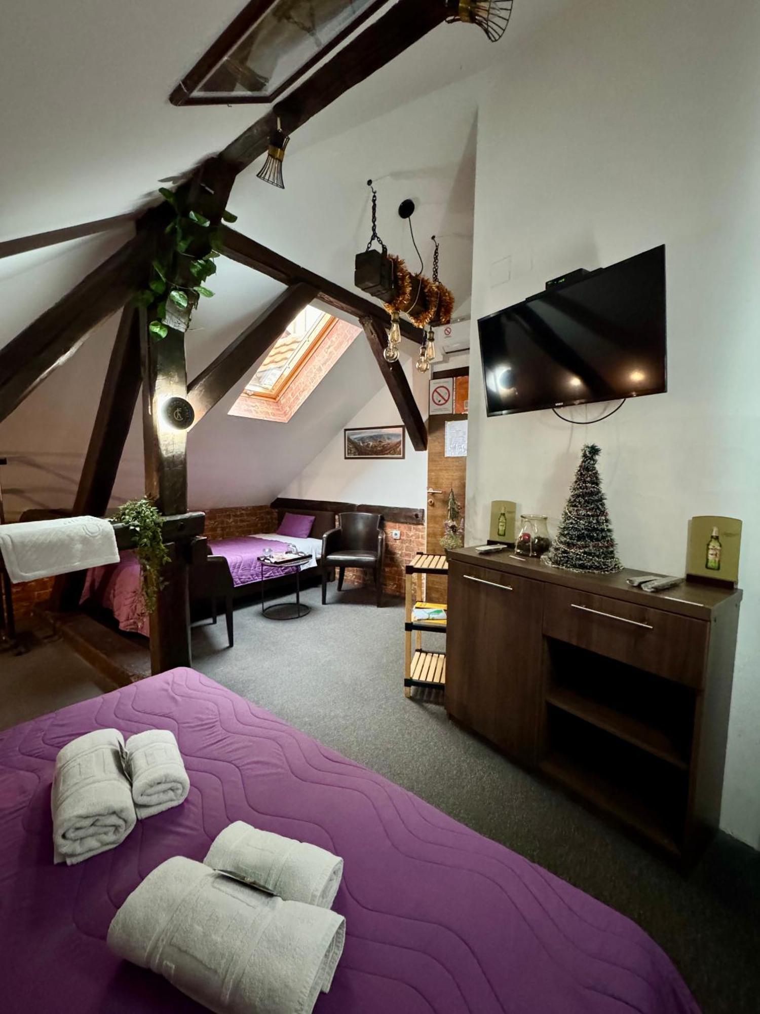 Pirocanac Rooms & Restaurant "Breakfast-Lunch-Dinner" Pirot Eksteriør billede