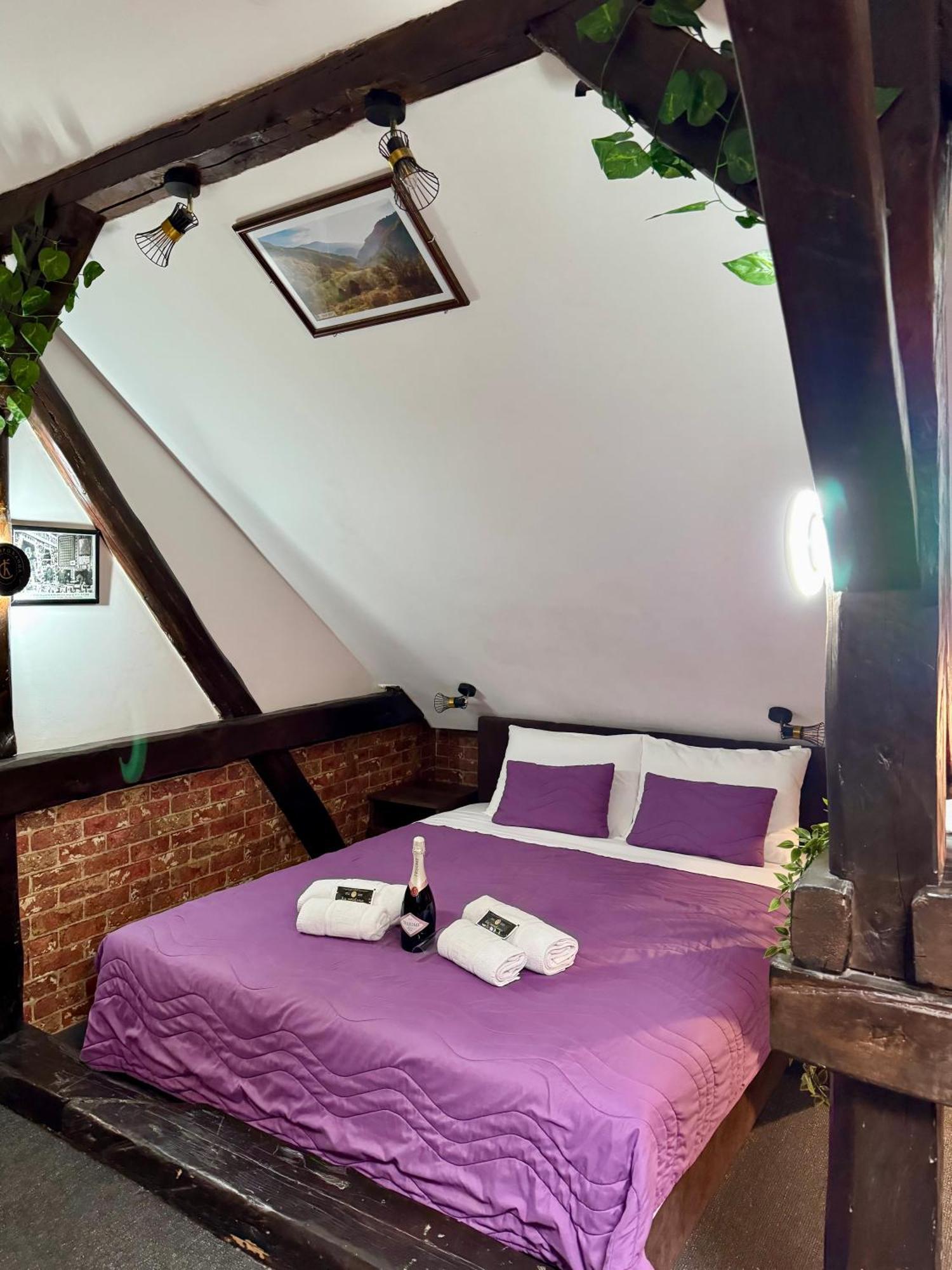 Pirocanac Rooms & Restaurant "Breakfast-Lunch-Dinner" Pirot Eksteriør billede